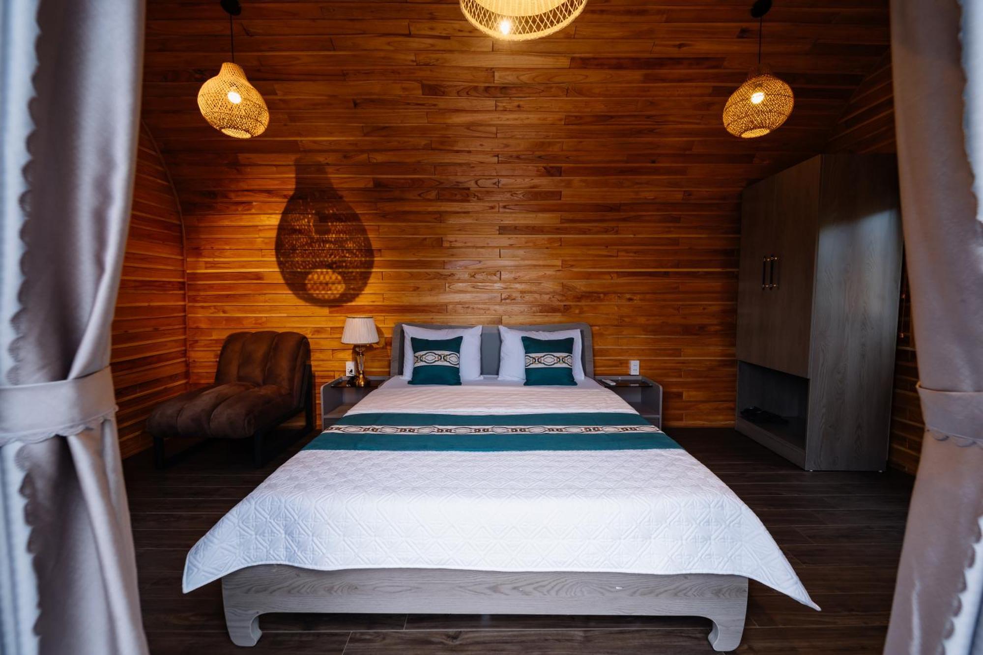 Lotus Premium Lodge - Lotus Group Tours Hotel