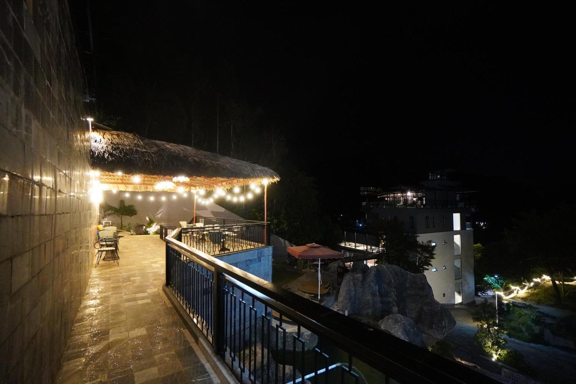 Lotus Premium Lodge - Lotus Group Tours Hotel Ha Giang