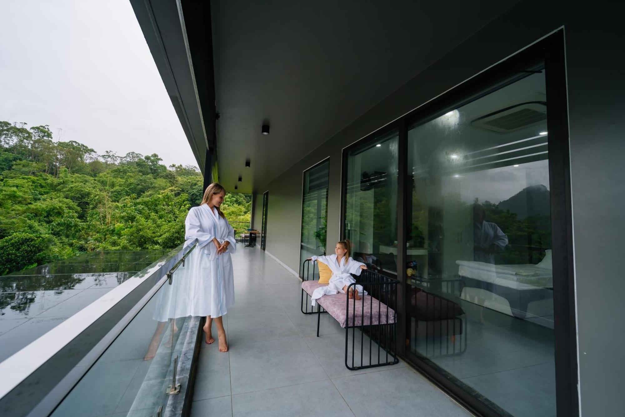 Lotus Premium Lodge - Lotus Group Tours Hotel *