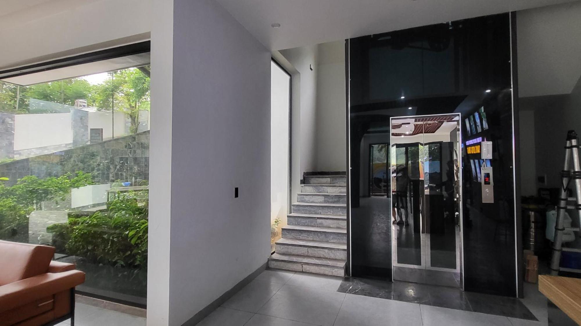 Hotel Lotus Premium Lodge - Lotus Group Tours