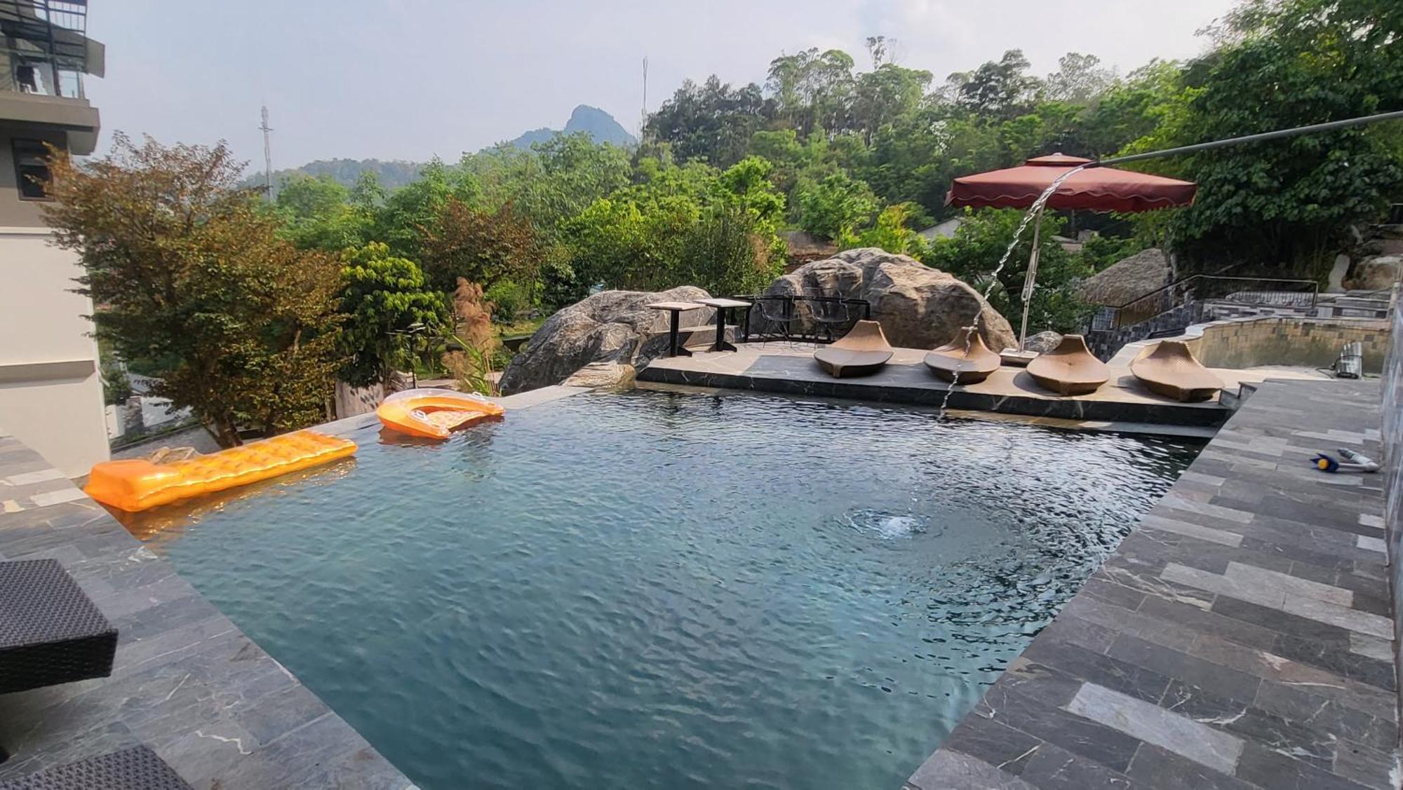 Lotus Premium Lodge - Lotus Group Tours Hotel *