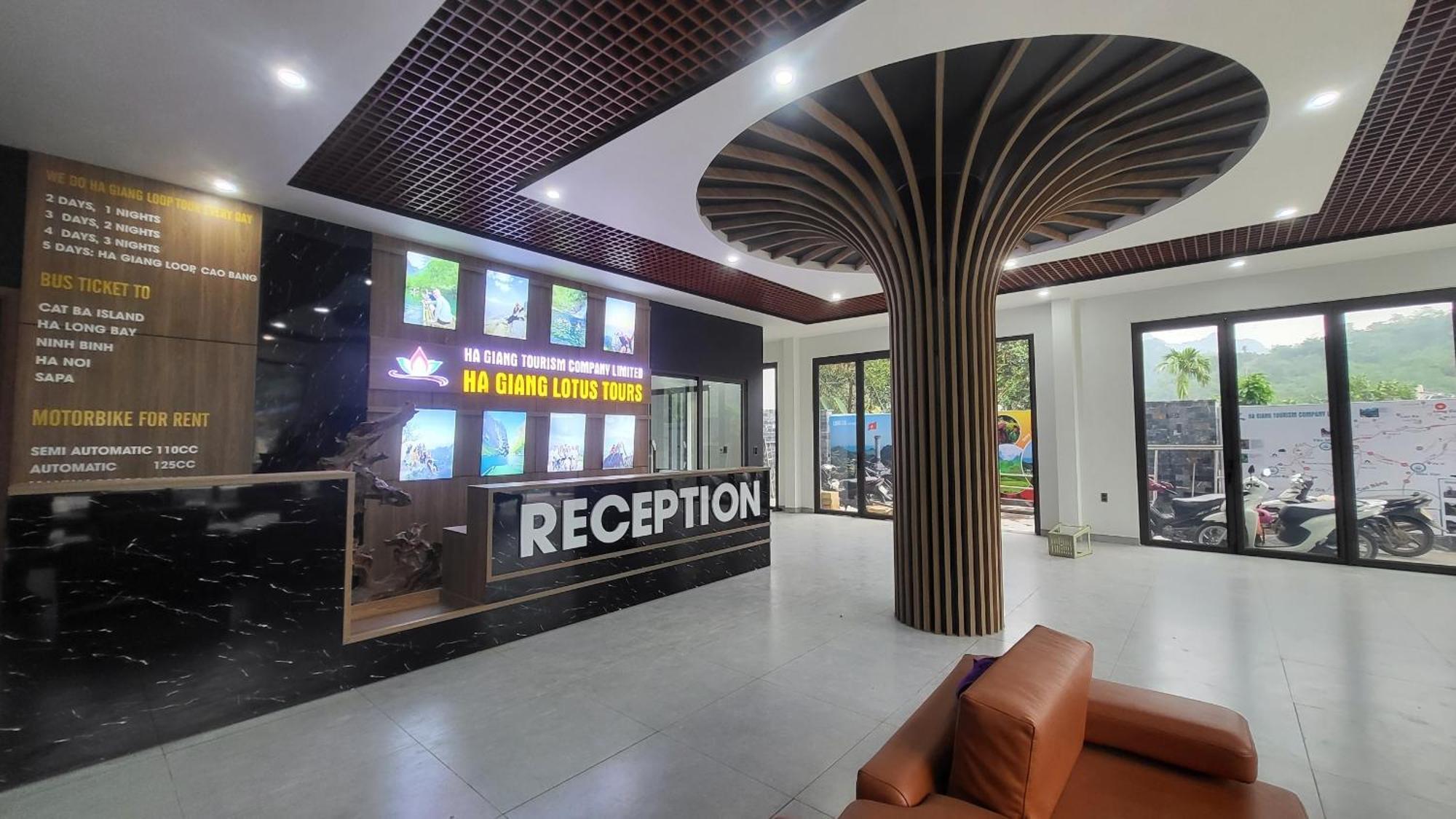Lotus Premium Lodge - Lotus Group Tours * Ha Giang