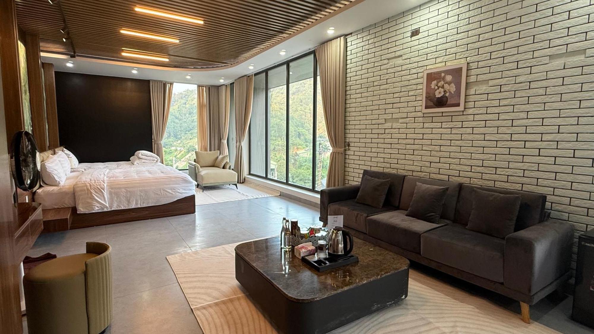 Lotus Premium Lodge - Lotus Group Tours Hotel Ha Giang